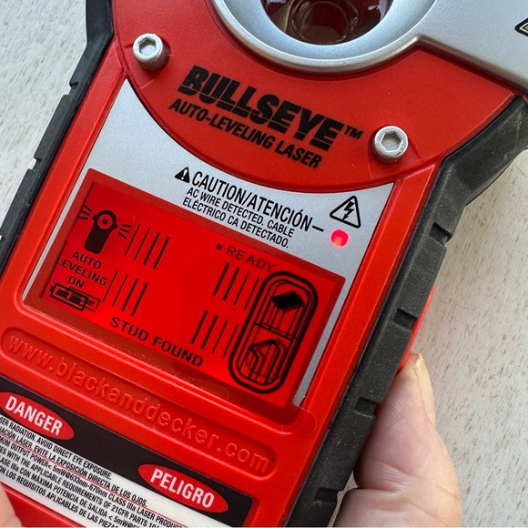 Black & Decker BullsEye Auto-Leveling Laser with Case BDL190S - Picture 5 of 15